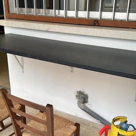 Unique City Hostel 100 Meters From Beach Larnaca Ngoại thất bức ảnh